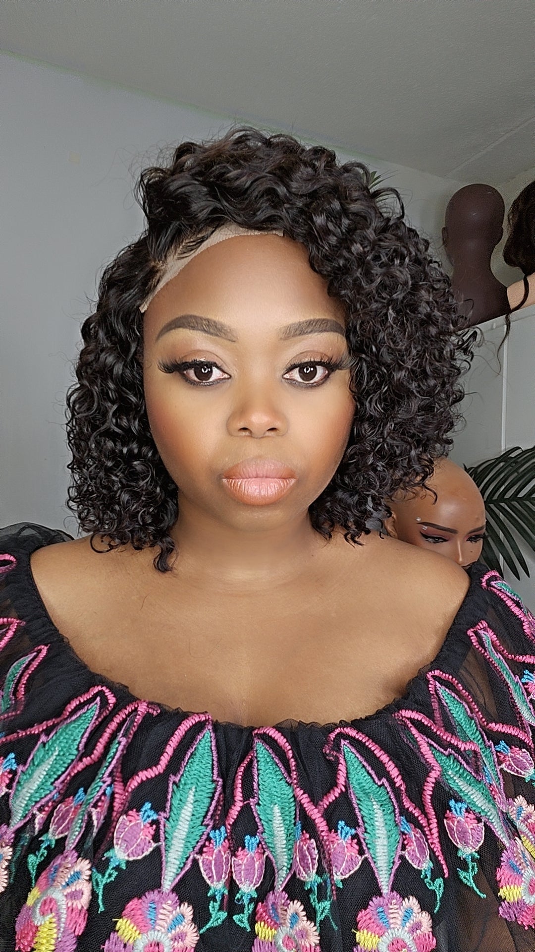 KINKY CURLY BOB